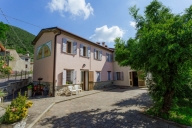 casa indipendente in vendita a Cinto Euganeo in zona Valnogaredo