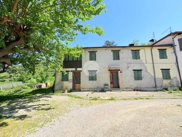casa indipendente in vendita a Cinto Euganeo in zona Valnogaredo