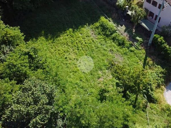 terreno edificabile in vendita a Cinto Euganeo in zona Faedo