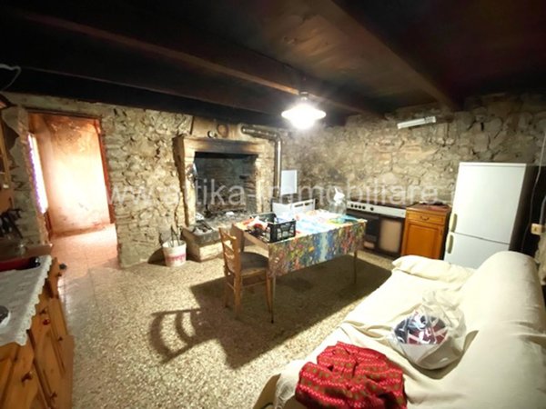 casa indipendente in vendita a Cinto Euganeo in zona Valnogaredo