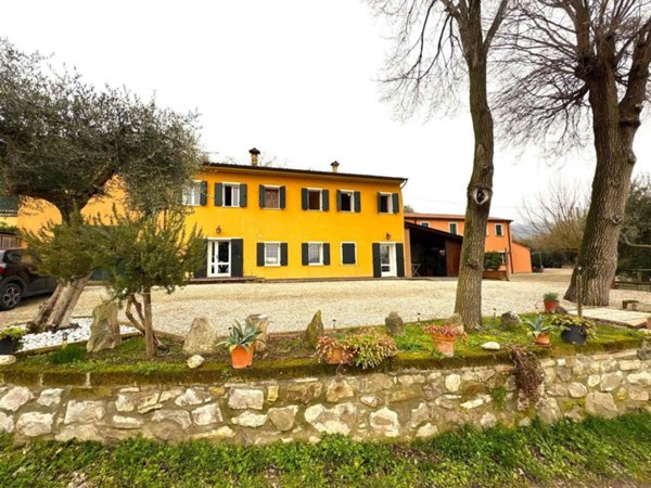 casa indipendente in vendita a Cinto Euganeo in zona Valnogaredo