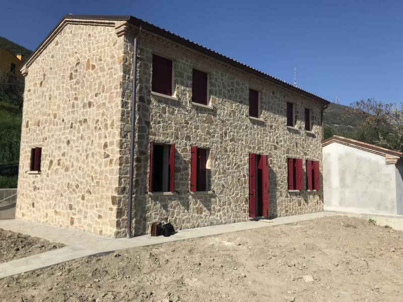 casale in vendita a Cinto Euganeo in zona Cinto Euganeo