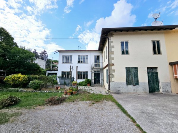 casa indipendente in vendita a Cinto Euganeo in zona Fontanafredda