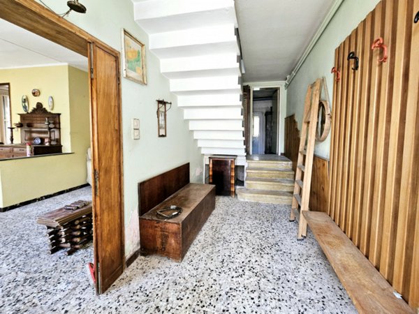casa indipendente in vendita a Cinto Euganeo in zona Fontanafredda