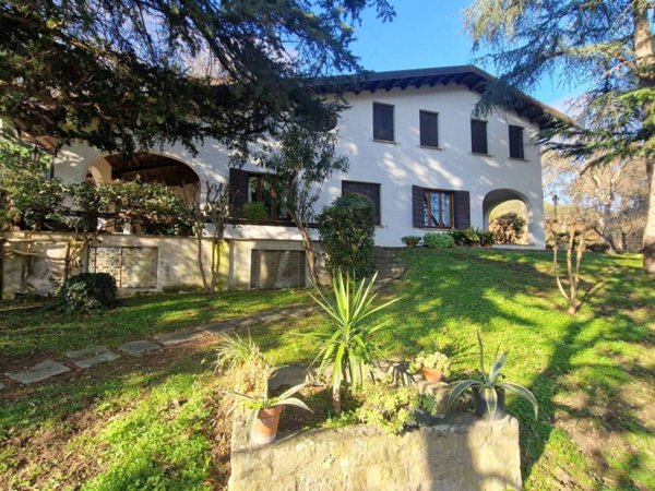 casa indipendente in vendita a Cinto Euganeo in zona Braggio