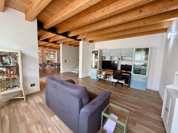 casa indipendente in vendita a Cinto Euganeo in zona Faedo