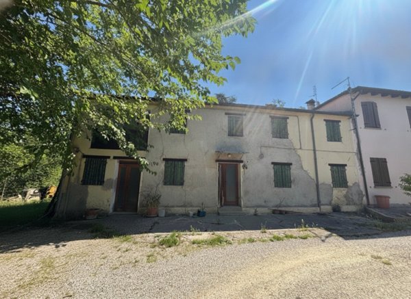 casa indipendente in vendita a Cinto Euganeo in zona Valnogaredo