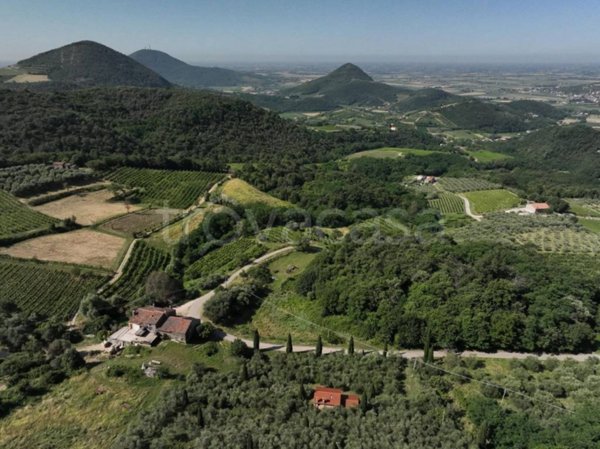 casa indipendente in vendita a Cinto Euganeo in zona Valnogaredo