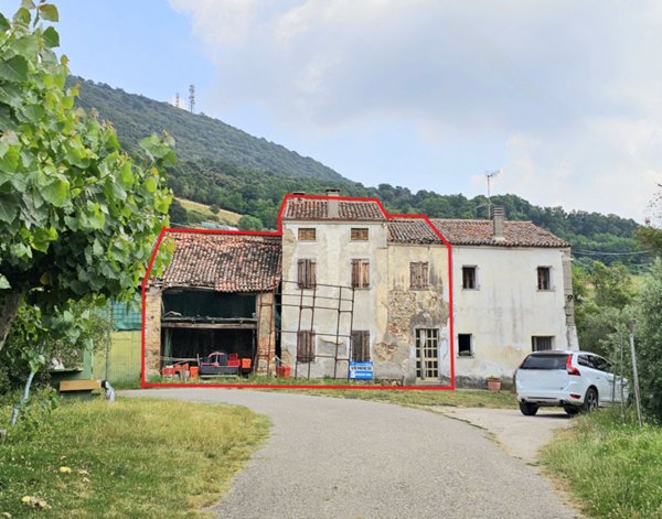 casa indipendente in vendita a Cinto Euganeo in zona Valnogaredo