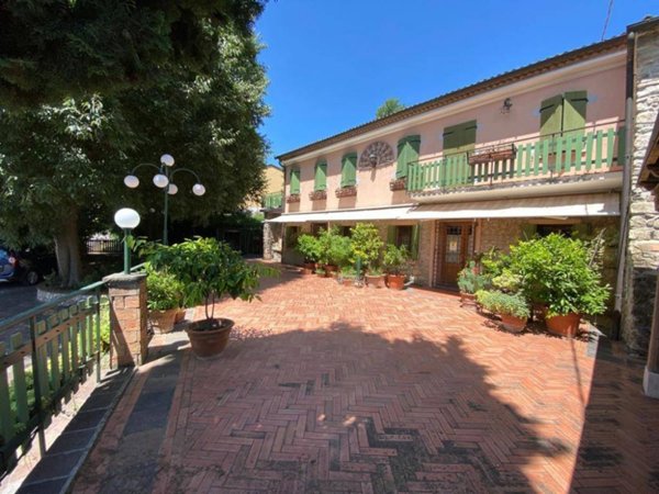 casa indipendente in vendita a Cinto Euganeo in zona Valnogaredo