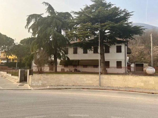 casa indipendente in vendita a Cinto Euganeo in zona Braggio