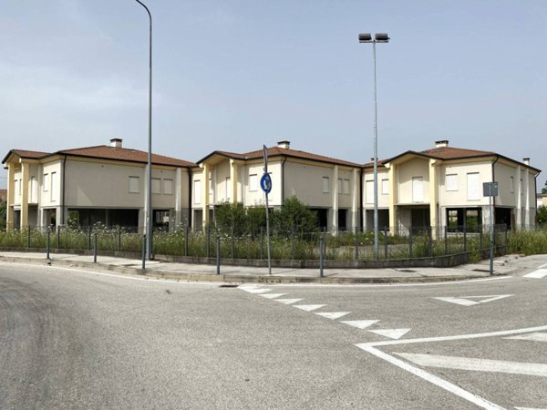 intera palazzina in vendita a Cittadella