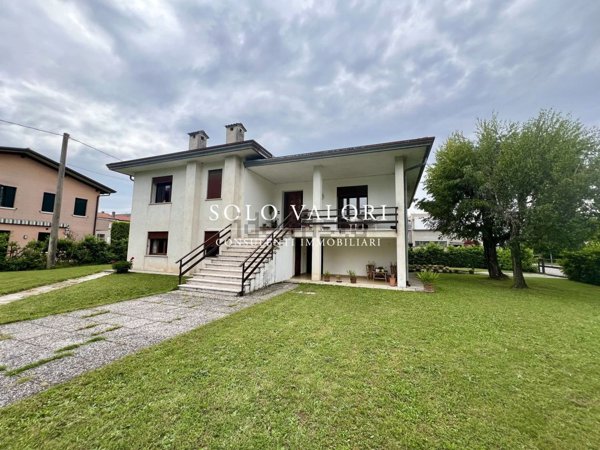 casa indipendente in vendita a Cittadella