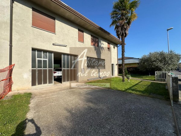 casa indipendente in vendita a Cittadella
