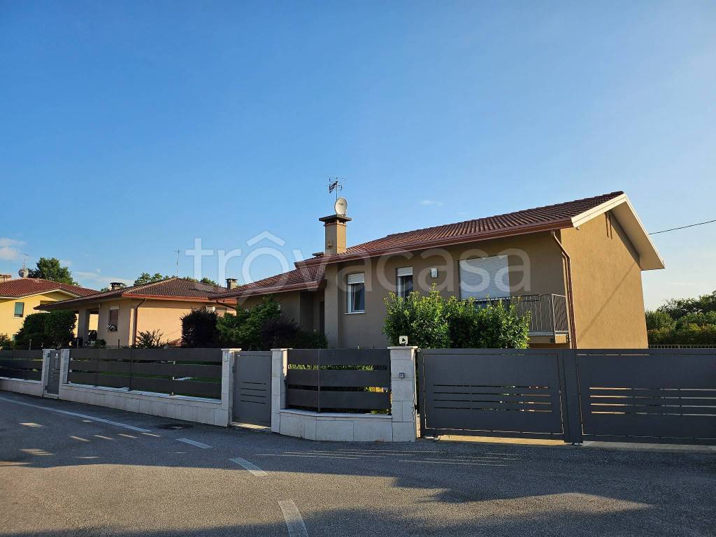 casa indipendente in vendita a Cittadella