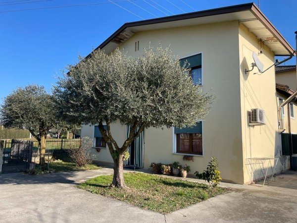 casa indipendente in vendita a Cittadella