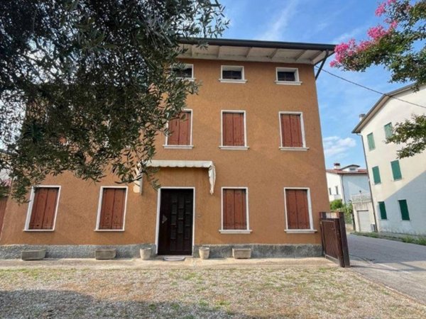 casa indipendente in vendita a Cittadella