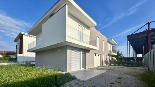 casa indipendente in vendita a Cittadella