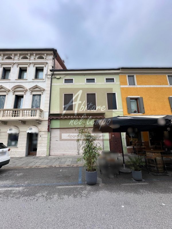 locale commerciale in vendita a Cittadella