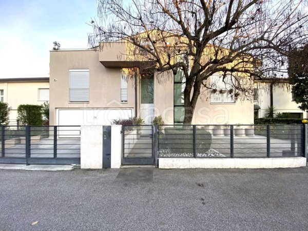 casa indipendente in vendita a Cittadella