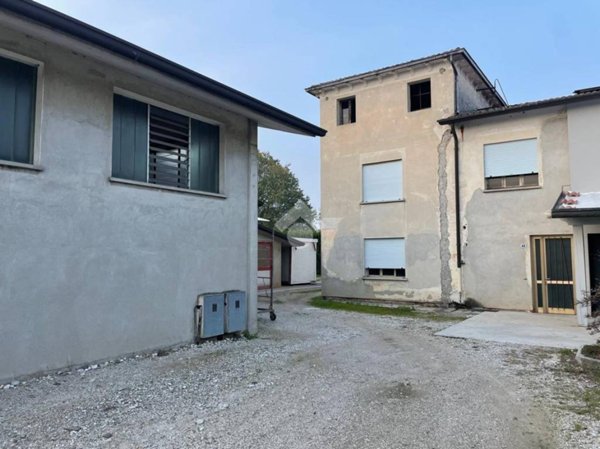 casa indipendente in vendita a Cittadella