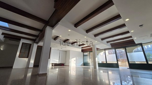 locale commerciale in vendita a Cittadella