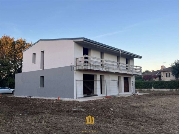 casa indipendente in vendita a Cittadella