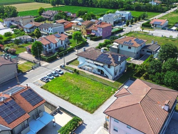 terreno edificabile in vendita a Cittadella