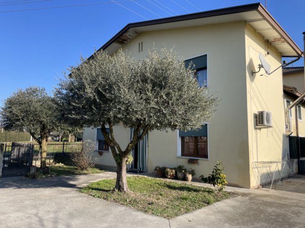 casa indipendente in vendita a Cittadella
