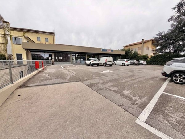 locale commerciale in vendita a Cittadella