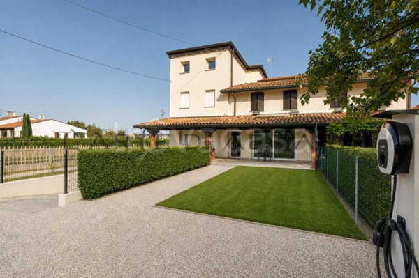 casa indipendente in vendita a Cittadella