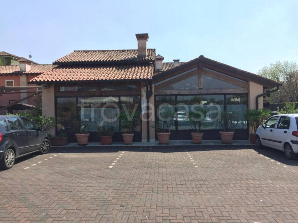 locale commerciale in vendita a Cittadella