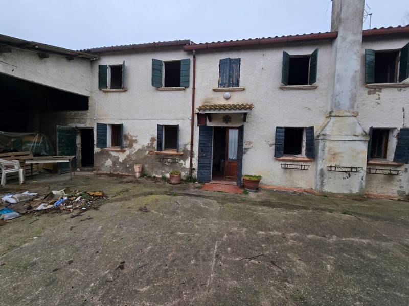 casa indipendente in vendita a Codevigo