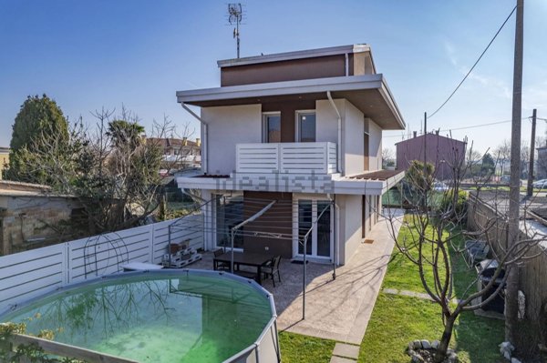 casa indipendente in vendita a Codevigo in zona Conche