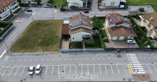 casa indipendente in vendita a Codevigo