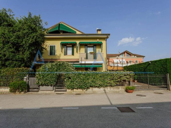 casa indipendente in vendita a Codevigo