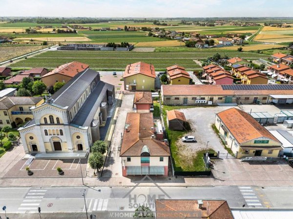 casa indipendente in vendita a Codevigo in zona Conche