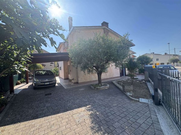 casa indipendente in vendita a Codevigo