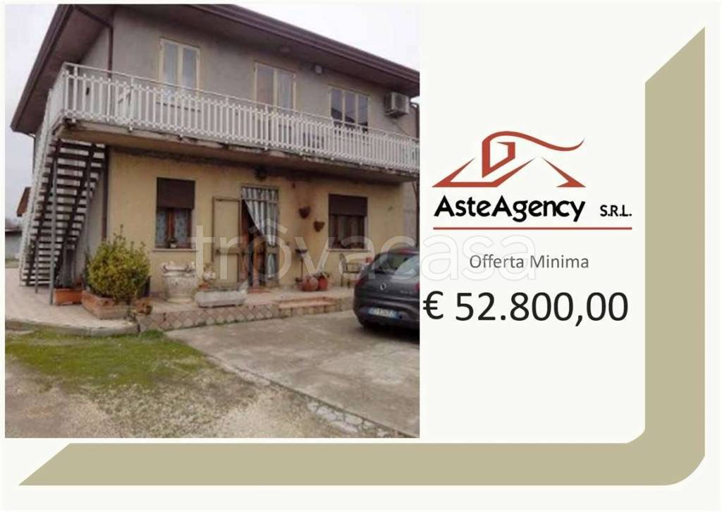 appartamento in vendita a Codevigo in zona Cambroso