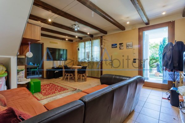 casa indipendente in vendita a Codevigo