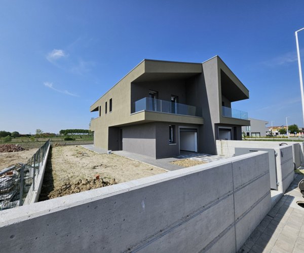 casa indipendente in vendita a Codevigo