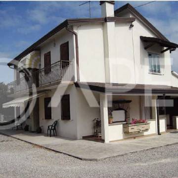 appartamento in vendita a Codevigo in zona Rosara