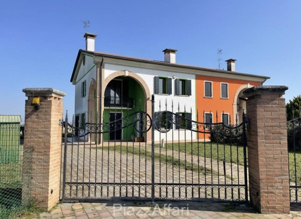 casa indipendente in vendita a Codevigo