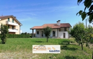 casa indipendente in vendita a Codevigo in zona Rosara