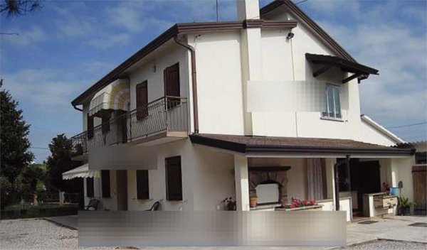 casa indipendente in vendita a Codevigo in zona Rosara