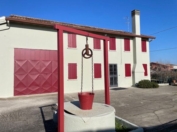 casa indipendente in vendita a Codevigo