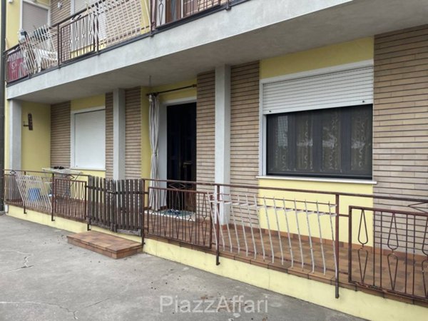 casa indipendente in vendita a Codevigo in zona Cambroso