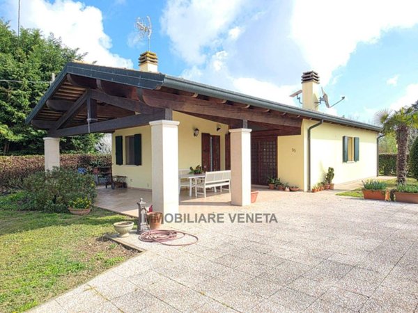 casa indipendente in vendita a Codevigo