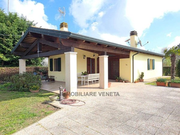 casa indipendente in vendita a Codevigo