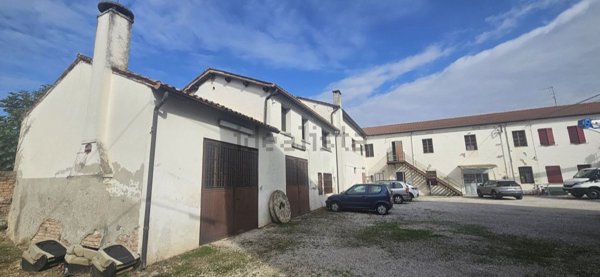 locale di sgombero in vendita a Conselve